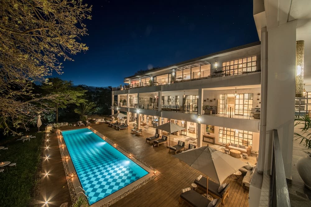 best Entebbe hotels, Latitude 0 Degrees